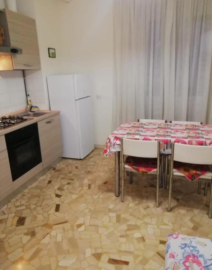 Appartamento Palmanova Vicino Alla Metropolitana 米兰 外观 照片
